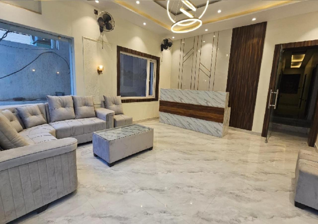 Triveni International Varanasi — Photos 2